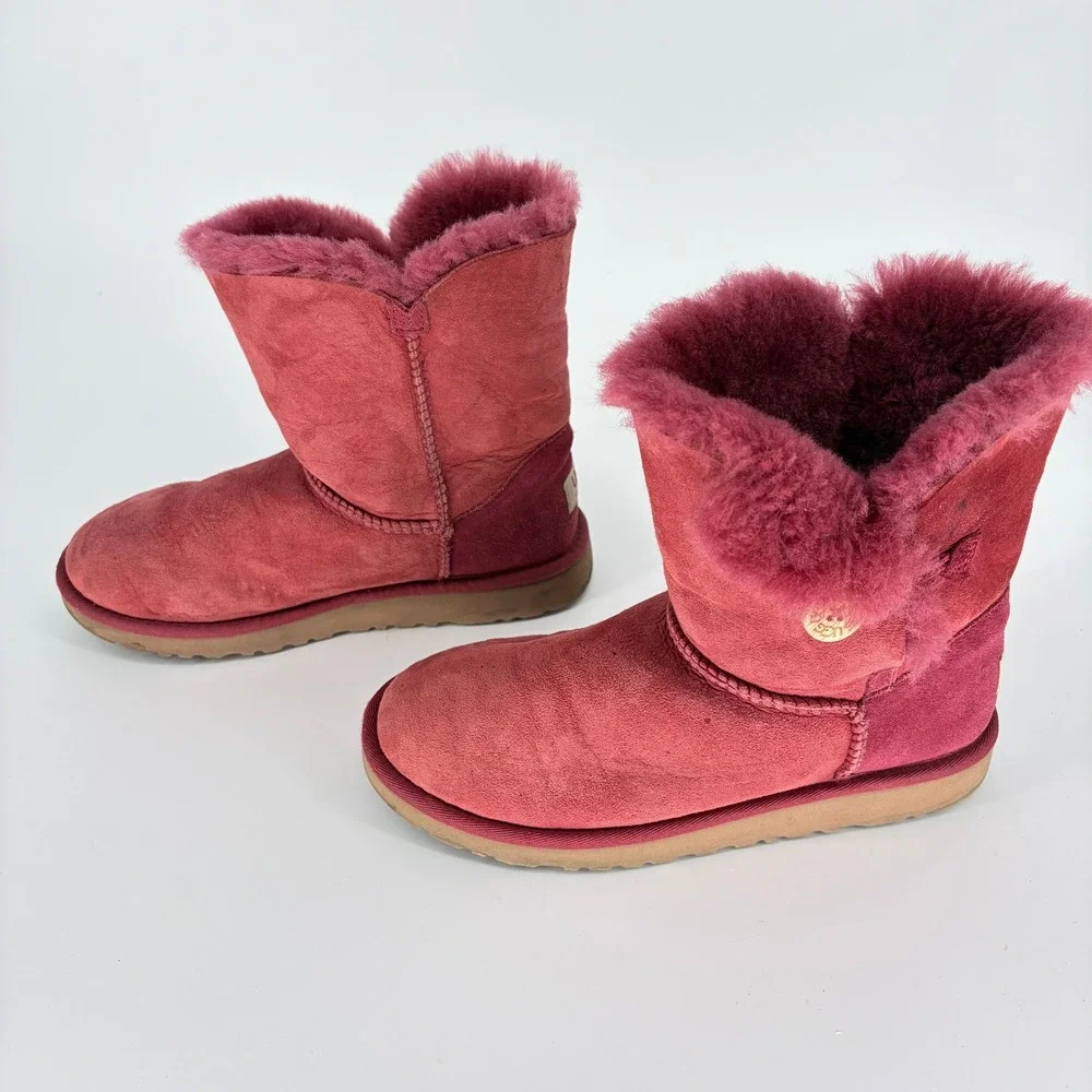 UGG Australia Bailey Button Sangria Red Suede Boots 5991Y Youth 5 Womens 7